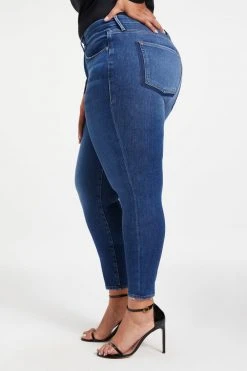 GOOD AMERICAN High Waisted GOOD LEGS CROP SHADOW POCKETS | INDIGO008