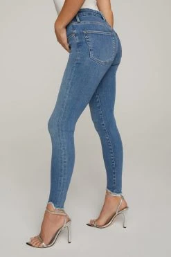 GOOD AMERICAN GOOD LEGS JAGGED FRAY HEM | BLUE611