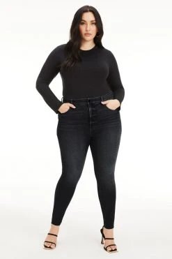 GOOD AMERICAN High Waisted GOOD LEGS RAW HEM | BLACK184