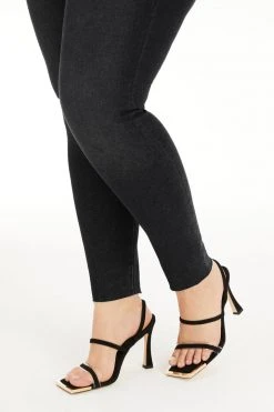 GOOD AMERICAN High Waisted GOOD LEGS RAW HEM | BLACK184