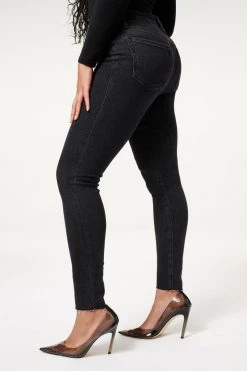 GOOD AMERICAN High Waisted GOOD LEGS RAW HEM | BLACK184