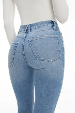 GOOD AMERICAN High Waisted GOOD LEGS RAW STEP HEM | BLUE663