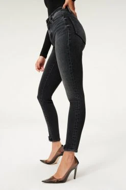 Brand new 🤩 GA-SALE GOOD LEGS SHADOW POCKETS | BLACK160 High Waisted 🌟 17 GA-SALE GOOD LEGS SHADOW POCKETS | BLACK160 High Waisted