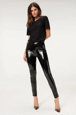 GOOD AMERICAN VINYL PULL ON LEGGING | BLACK001