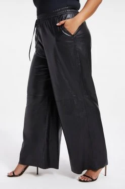 GOOD AMERICAN Leggings & Pants LEATHER WIDE LEG | BLACK001