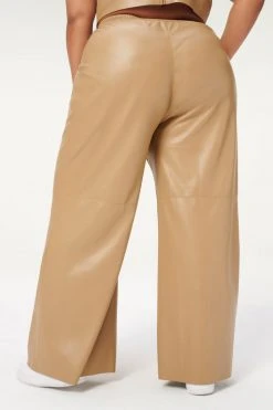 GOOD AMERICAN LEATHER WIDE LEG | WARM CARMEL003 Leggings & Pants