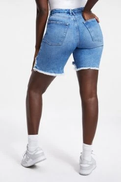 GOOD AMERICAN High Waisted GOOD ICON SHORT | INDIGO072