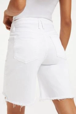 GOOD AMERICAN High Waisted GOOD ICON SHORT | WHITE001
