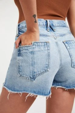 GOOD AMERICAN GOOD '90s SHORT | INDIGO070 High Waisted