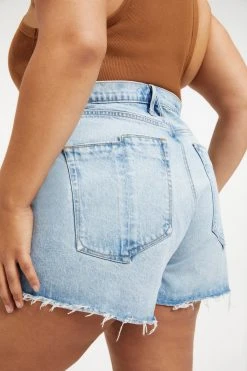 GOOD AMERICAN GOOD '90s SHORT | INDIGO070 High Waisted