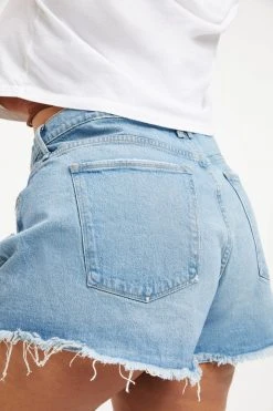 GOOD AMERICAN High Waisted GOOD '90S SHORT | BLUE650