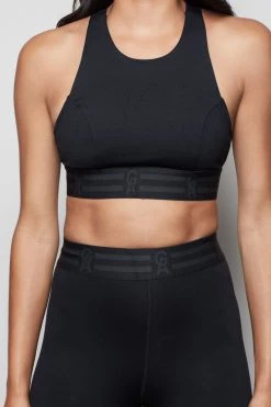 GOOD AMERICAN THE ICON CAPRI LEGGING | BLACK001 Leggings & Pants