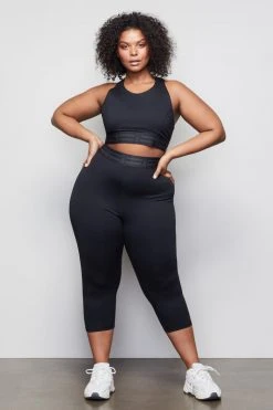 GOOD AMERICAN THE ICON CAPRI LEGGING | BLACK001 Leggings & Pants