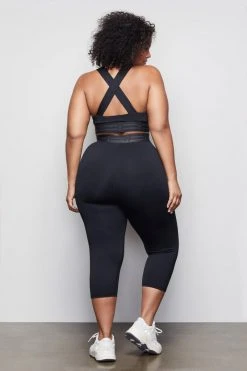 GOOD AMERICAN THE ICON CAPRI LEGGING | BLACK001 Leggings & Pants