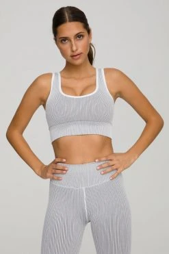 GOOD AMERICAN Active Essentials THE SEAMLESS RIBBED BRA | WHITE001