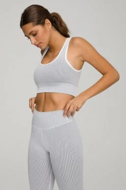 GOOD AMERICAN Active Essentials THE SEAMLESS RIBBED BRA | WHITE001