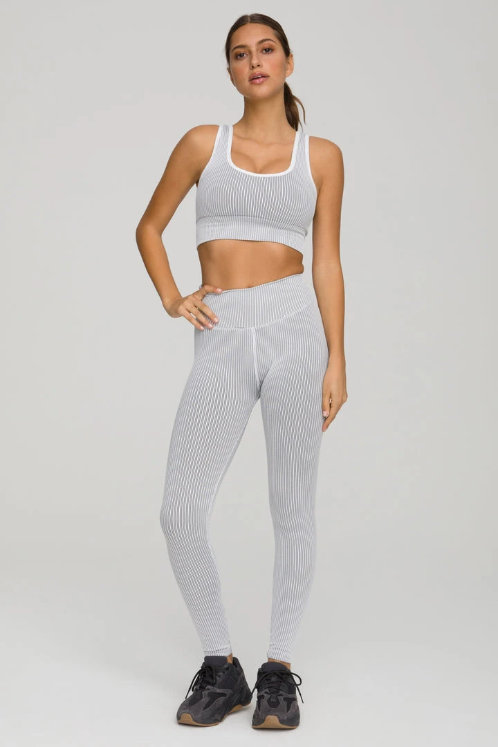 Brand new 💯 GOOD AMERICAN SEAMLESS CORE POWER LEGGING | WHITE001 ⭐ 1 GOOD AMERICAN SEAMLESS CORE POWER LEGGING | WHITE001