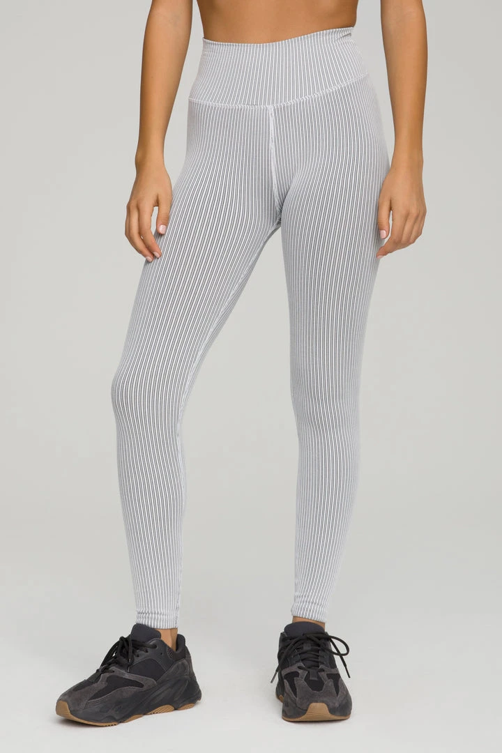 Brand new 💯 GOOD AMERICAN SEAMLESS CORE POWER LEGGING | WHITE001 ⭐ 3 GOOD AMERICAN SEAMLESS CORE POWER LEGGING | WHITE001