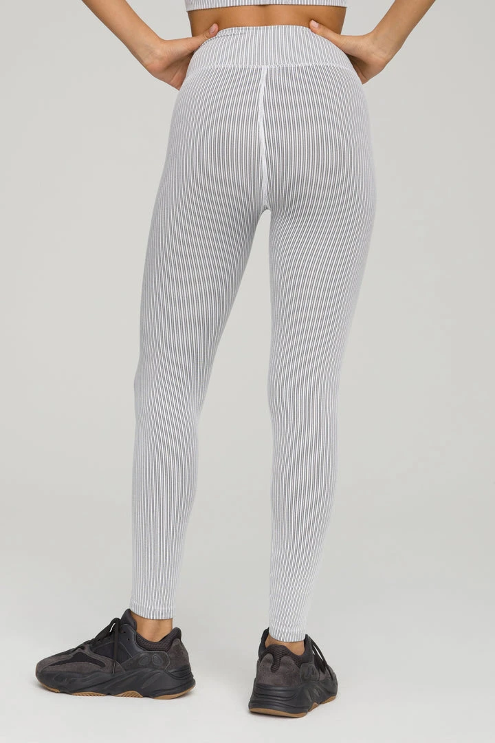 Brand new 💯 GOOD AMERICAN SEAMLESS CORE POWER LEGGING | WHITE001 ⭐ 5 GOOD AMERICAN SEAMLESS CORE POWER LEGGING | WHITE001