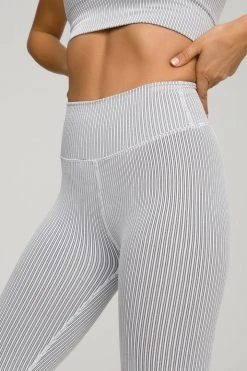 GOOD AMERICAN SEAMLESS CORE POWER LEGGING | WHITE001