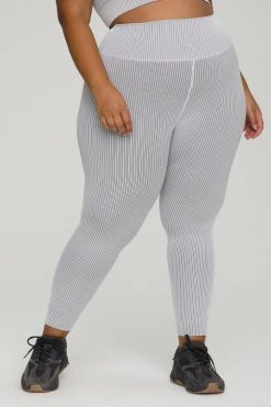 Brand new 💯 GOOD AMERICAN SEAMLESS CORE POWER LEGGING | WHITE001 ⭐ 18 GOOD AMERICAN SEAMLESS CORE POWER LEGGING | WHITE001