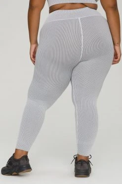 Brand new 💯 GOOD AMERICAN SEAMLESS CORE POWER LEGGING | WHITE001 ⭐ 20 GOOD AMERICAN SEAMLESS CORE POWER LEGGING | WHITE001