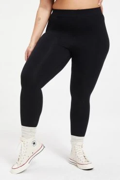 GOOD AMERICAN ESSENTIAL LEGGING | BLACK001