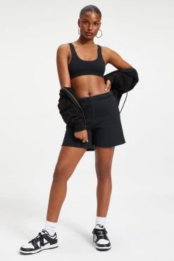 GOOD AMERICAN ESSENTIAL SCOOP BRA | BLACK001