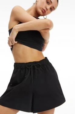 GOOD AMERICAN VOLUME SHORT | BLACK001