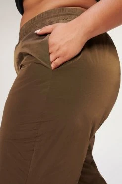 GA-SALE SHINE TRACK PANT | MOCHA001