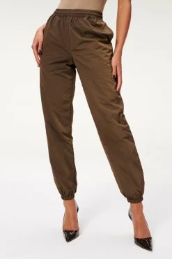 GA-SALE SHINE BOYFRIEND PANT | MOCHA001 Leggings & Pants