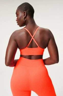 GOOD AMERICAN SEAMLESS CHUNKY RIB BRA | HOT CORAL001