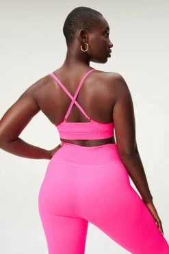 Cheap โค๏ธ GOOD AMERICAN SEAMLESS CHUNKY RIB BRA | HOT PINK002 ๐ 27 GOOD AMERICAN SEAMLESS CHUNKY RIB BRA | HOT PINK002