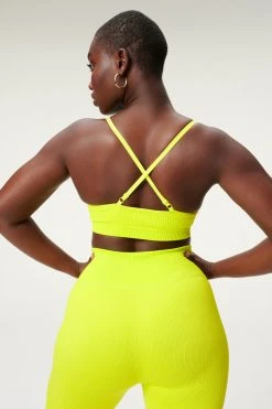 GOOD AMERICAN SEAMLESS CHUNKY RIB BRA | LEMON LIME001