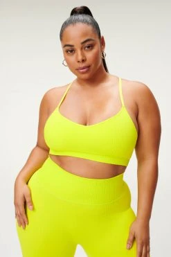 GOOD AMERICAN SEAMLESS CHUNKY RIB BRA | LEMON LIME001