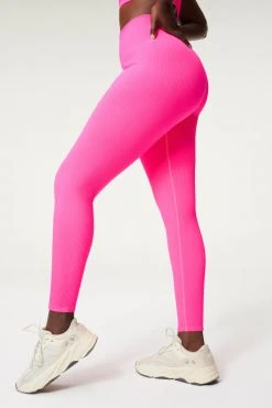 Brand new 🤩 GOOD AMERICAN Neon Collection SEAMLESS CHUNKy RIB LEGGING | HOT PINK002 ❤️ 22 GOOD AMERICAN Neon Collection SEAMLESS CHUNKy RIB LEGGING | HOT PINK002