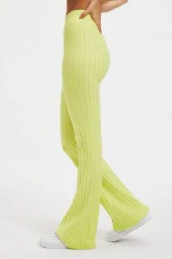 GOOD AMERICAN '90S RIBBED PANT | KEY LIME001