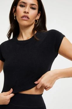 GOOD AMERICAN Tees & Tops TERRY CROP TEE | BLACK001
