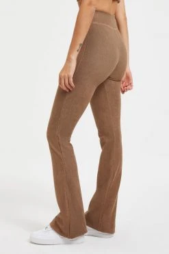GOOD AMERICAN TERRY SLIM FLARE | PUTTY001 Leggings & Pants
