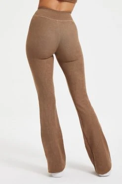 GOOD AMERICAN TERRY SLIM FLARE | PUTTY001 Leggings & Pants