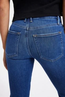 GOOD AMERICAN GOOD PETITE STRAIGHT | INDIGO025