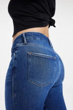 GOOD AMERICAN GOOD PETITE STRAIGHT | INDIGO025