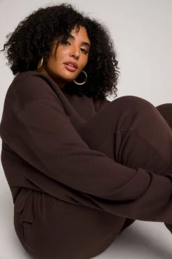 GOOD AMERICAN CROPPED & COOL SWEATSHIRT | COFFEE001