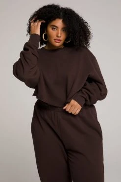 GOOD AMERICAN CROPPED & COOL SWEATSHIRT | COFFEE001