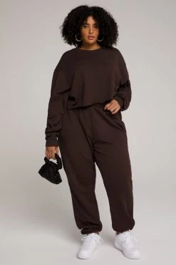 GOOD AMERICAN CROPPED & COOL SWEATSHIRT | COFFEE001