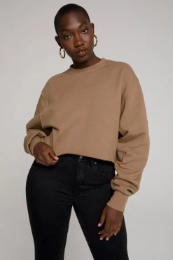 GOOD AMERICAN CROPPED & COOL SWEATSHIRT | PUTTY001