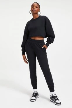 GOOD AMERICAN CROPPED & COOL SWEATSHIRT | BLACK001