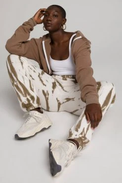 GOOD AMERICAN BOYFRIEND ZIP HOODIE | PUTTY001 Sweats