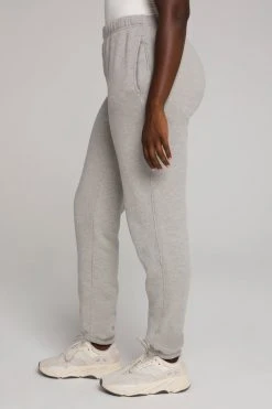 GOOD AMERICAN BOYFRIEND SWEATPANT | HEATHER GREY001 Sweats