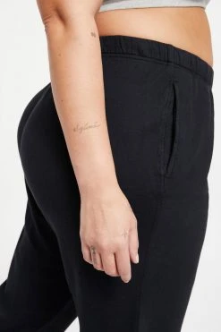 GOOD AMERICAN BOYFRIEND SWEATPANT | BLACK001 Sweats